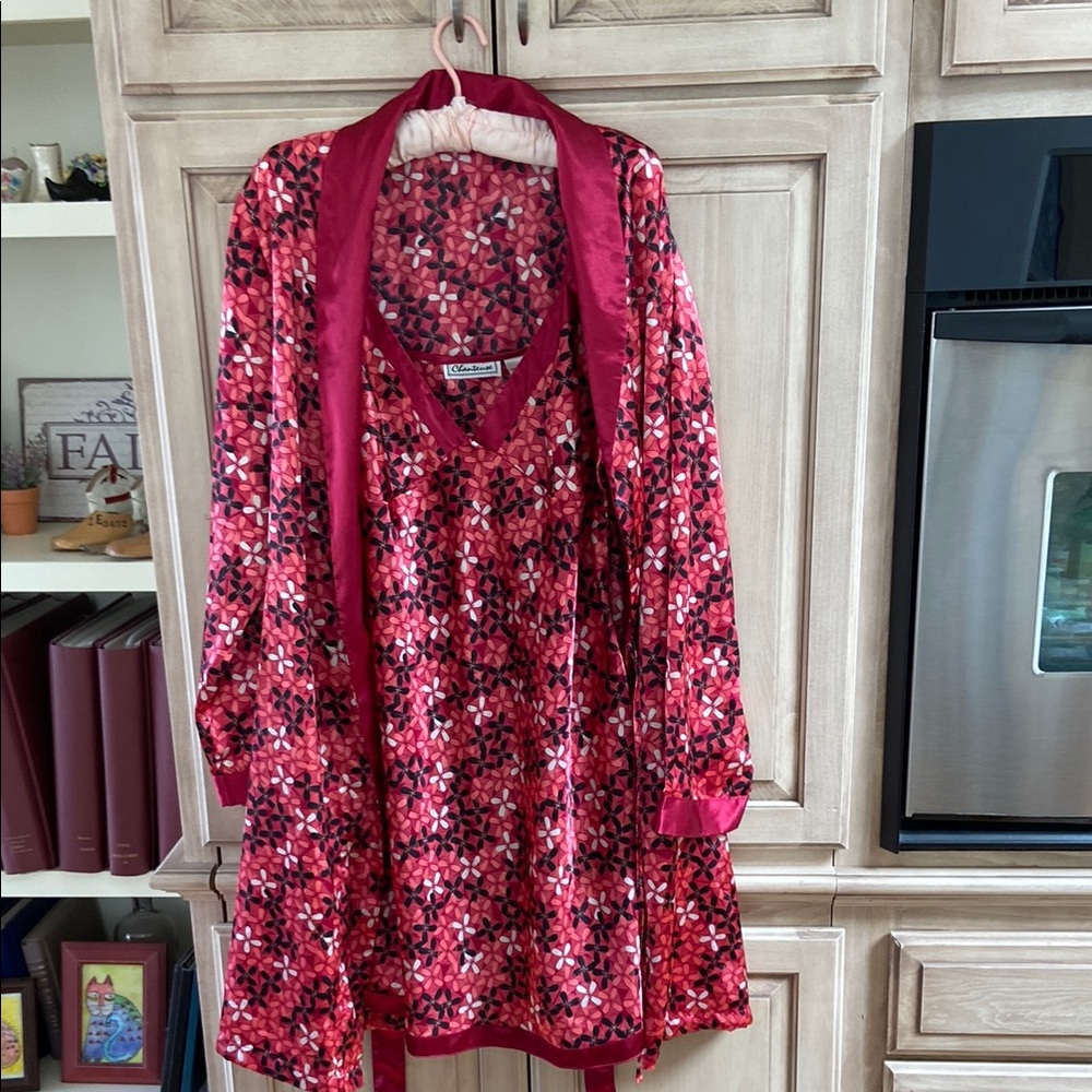 Chanteuse Robe & nightgown fuchsia pink sz L